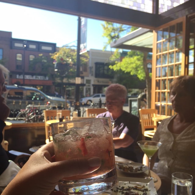 Before dinner, we hydrated at Plonk in downtown. 