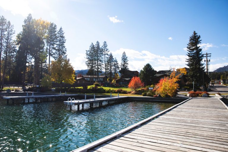 Lovely Lakeside Exploring SmallTown Charm on Flathead Lake The